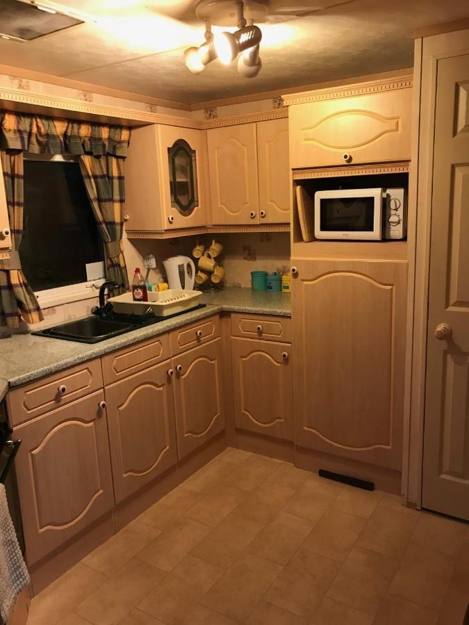 The Fox Inn, Roxby, Static Caravan Extérieur photo