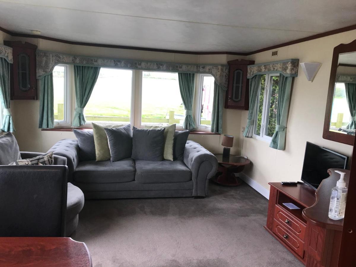 The Fox Inn, Roxby, Static Caravan Extérieur photo